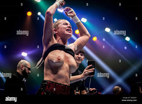 daniella hemsley celebration uncensored video|Kingpyn Boxing video: Daniella Hemsley flashes fans after。